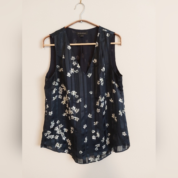 Banana Republic, Medium,Navy Floral Sleeveless Blouse - Picture 1 of 5